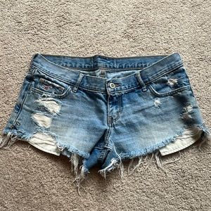 Cute denim shorts from Hollister